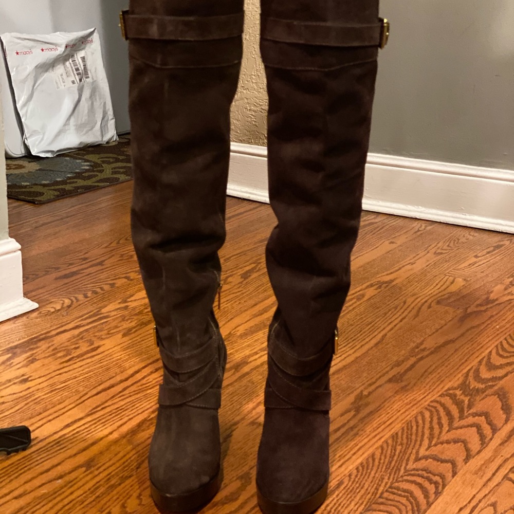 KORS Michael Kors Zanzia Suede Boot - Picture 4 of 4